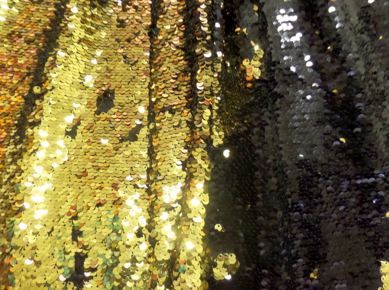 5.Gold-Black Flip Sequins